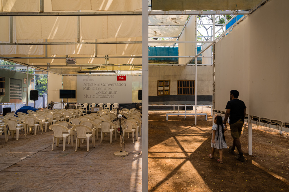 BEHIND the SCENES Villa