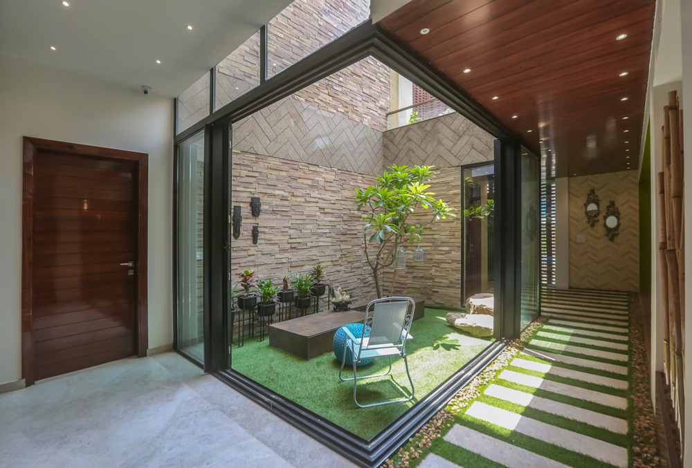 Saundha Gharaunda Villa