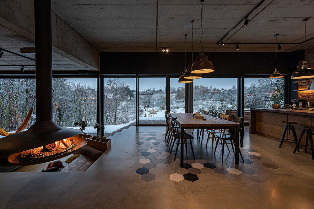 The Lesser Polish Eaves Villa 