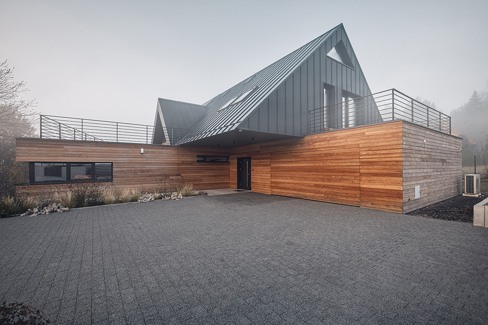 The Lesser Polish Eaves Villa 