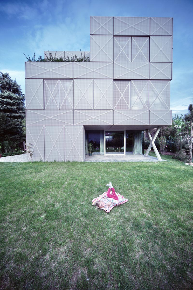 Villa Criss-Cross Envelope