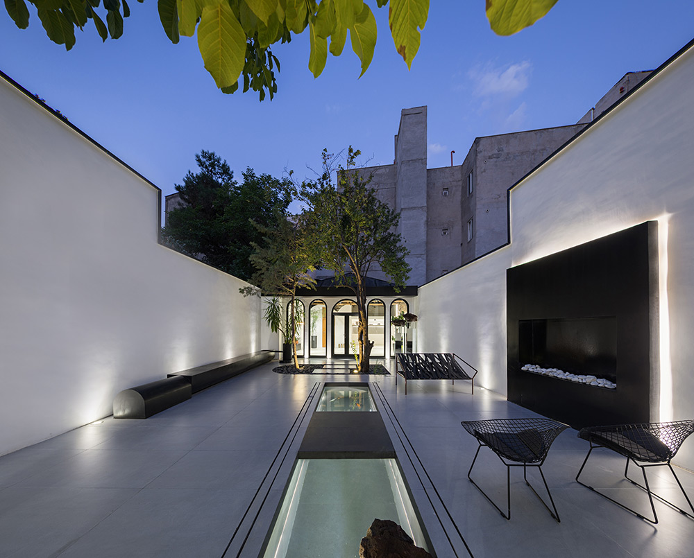 Villa Past And Present 