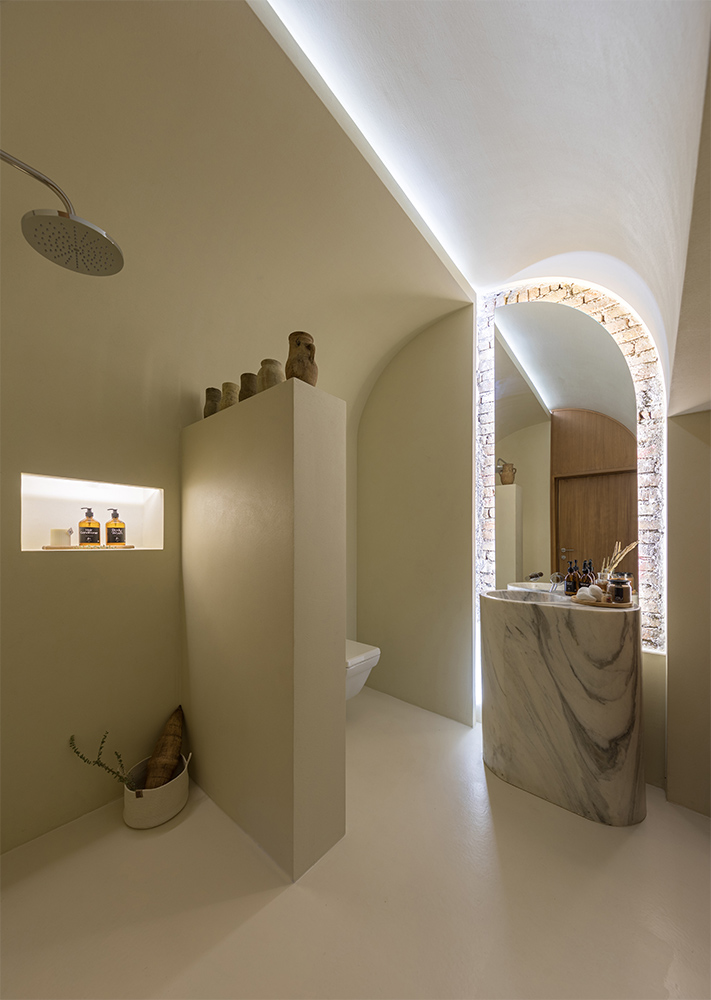 Villa Past And Present 