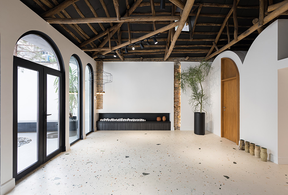 Villa Past And Present 