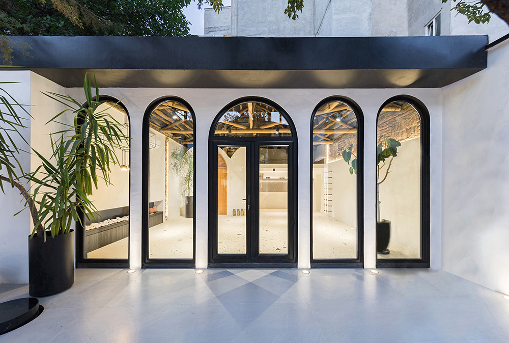 Villa Past And Present 