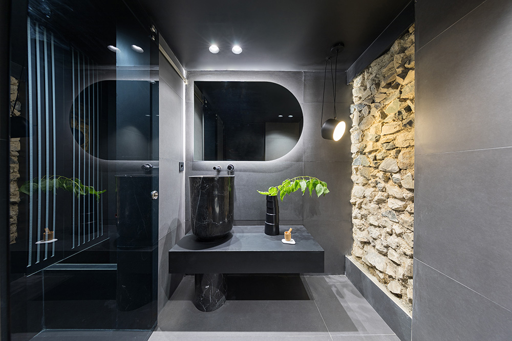 Villa Past And Present 