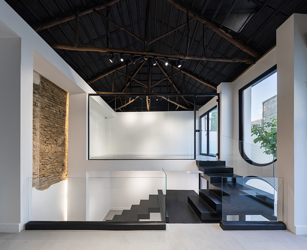 Villa Past And Present 