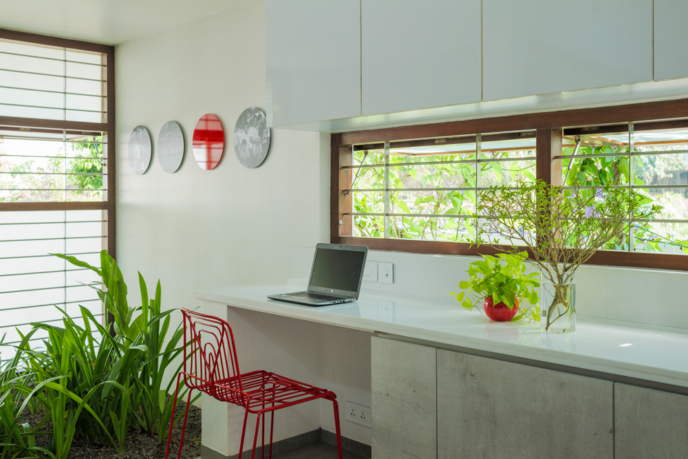 Villa That Rains Light