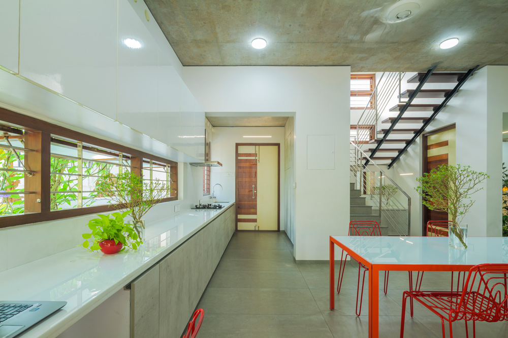 Villa That Rains Light