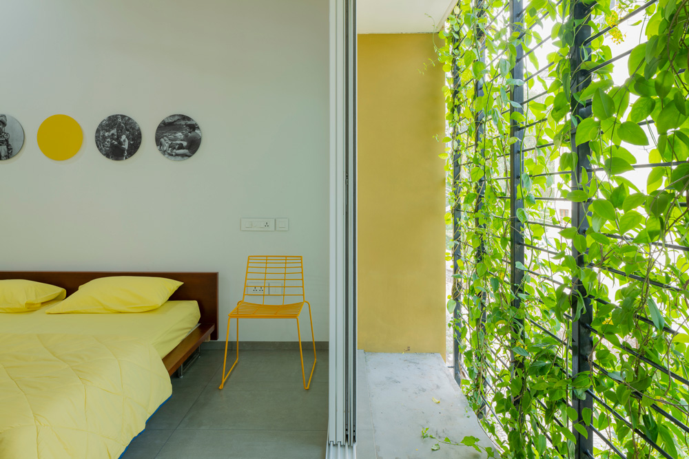 Villa That Rains Light