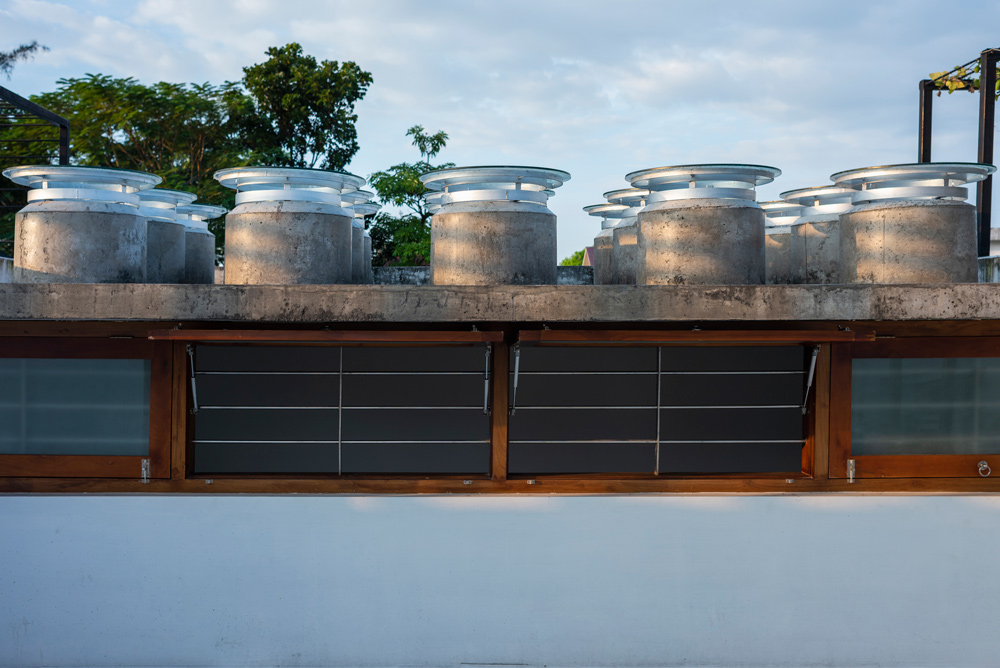 Villa That Rains Light