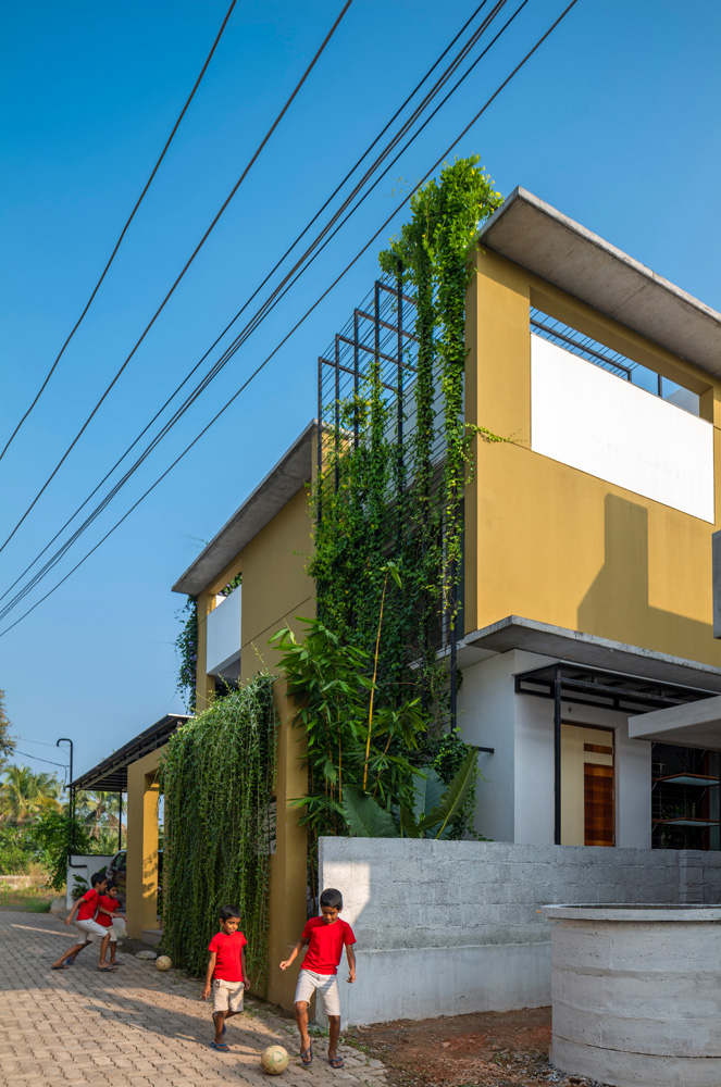 Villa That Rains Light