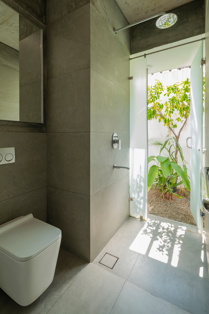 Villa That Rains Light