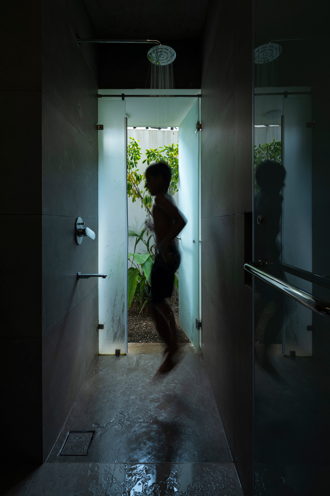 Villa That Rains Light